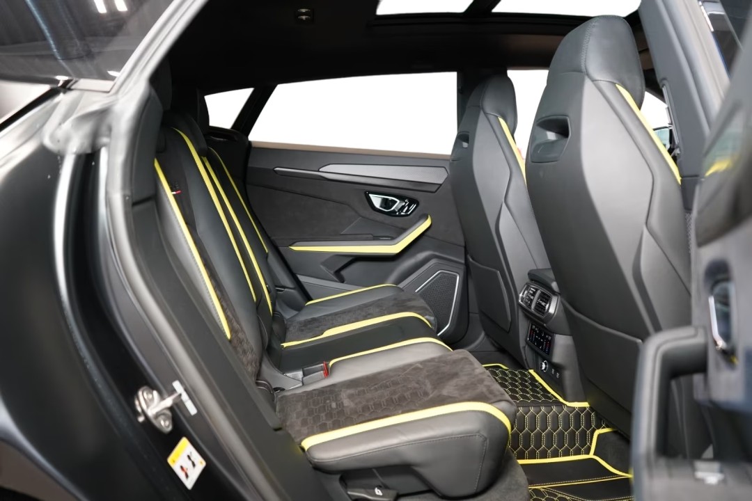 Lamborghini URUS - foto 31