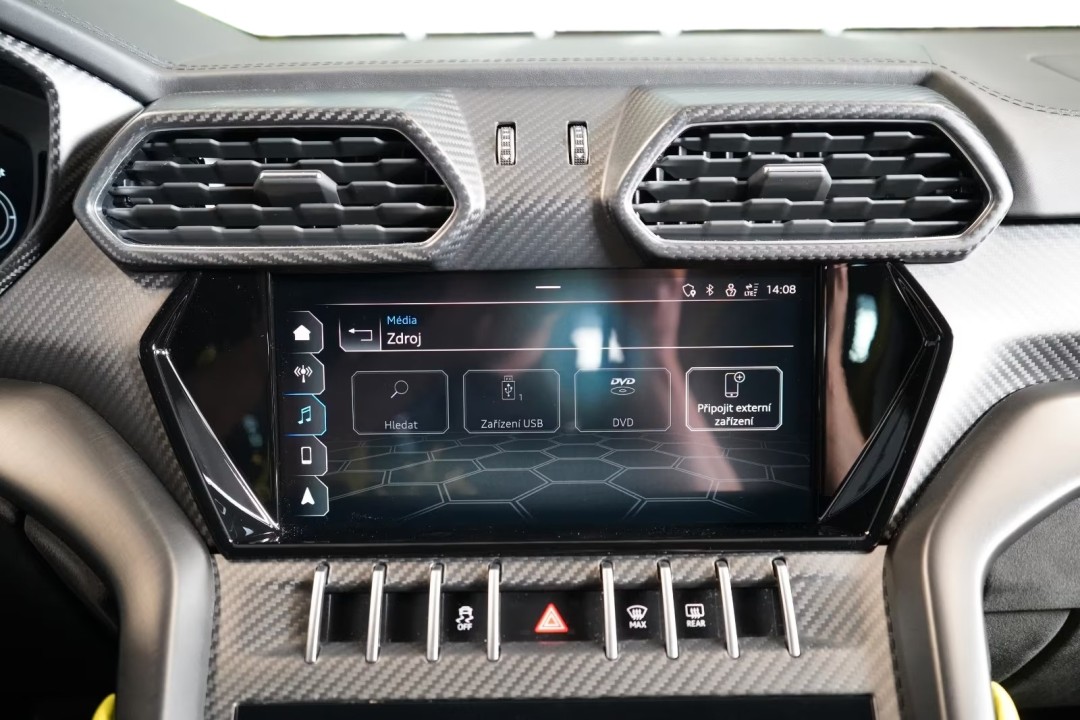Lamborghini URUS - foto 24