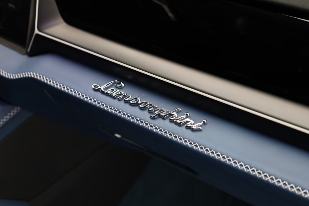 Lamborghini URUS SE - foto 18