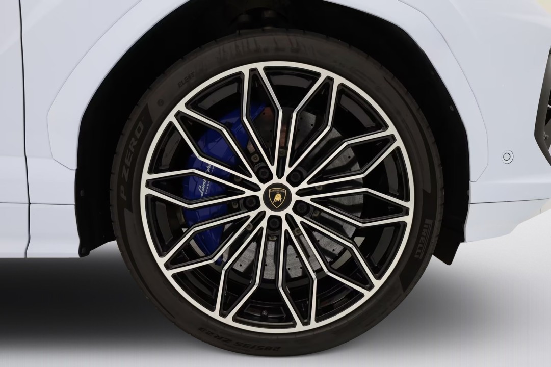 Lamborghini URUS SE - foto 21