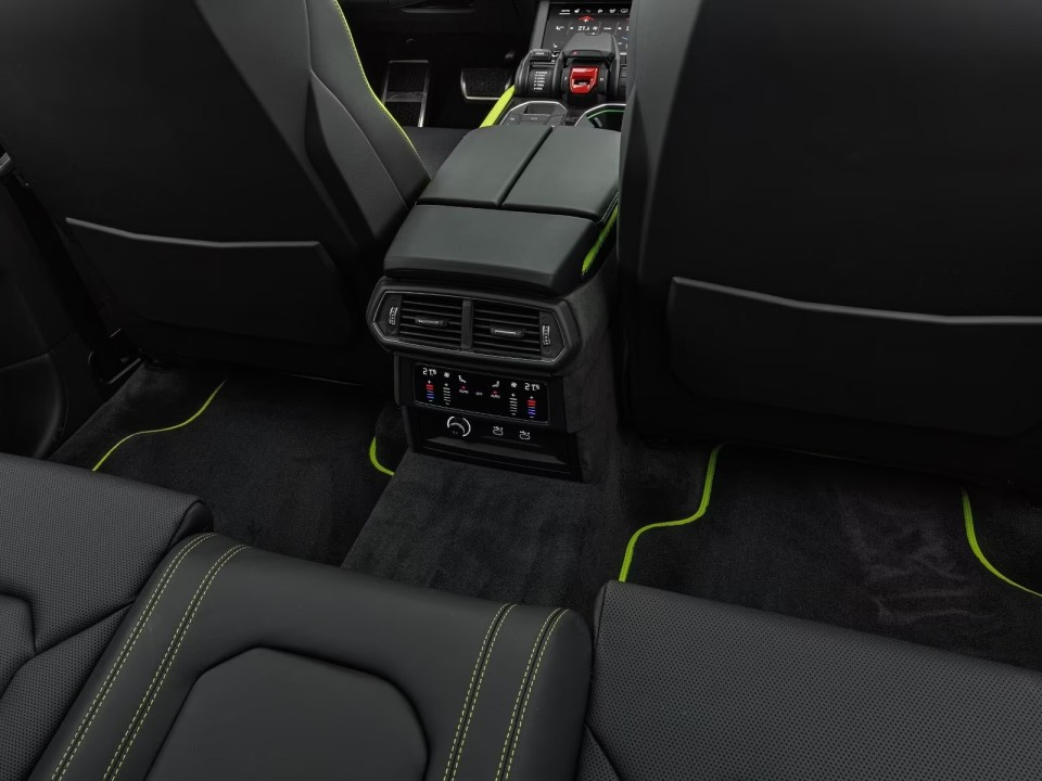 Lamborghini URUS SE - foto 16