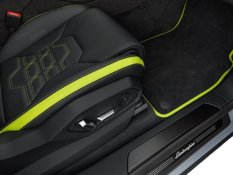 Lamborghini URUS SE - foto 21