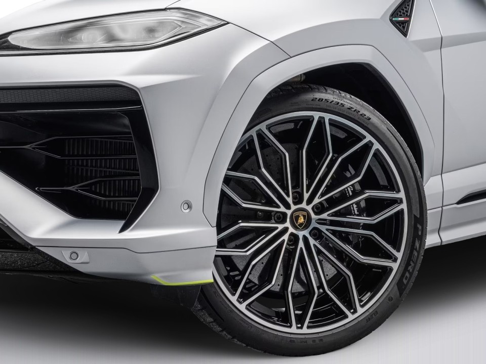 Lamborghini URUS SE - foto 25