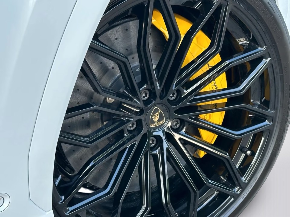 Lamborghini URUS SE - foto 25