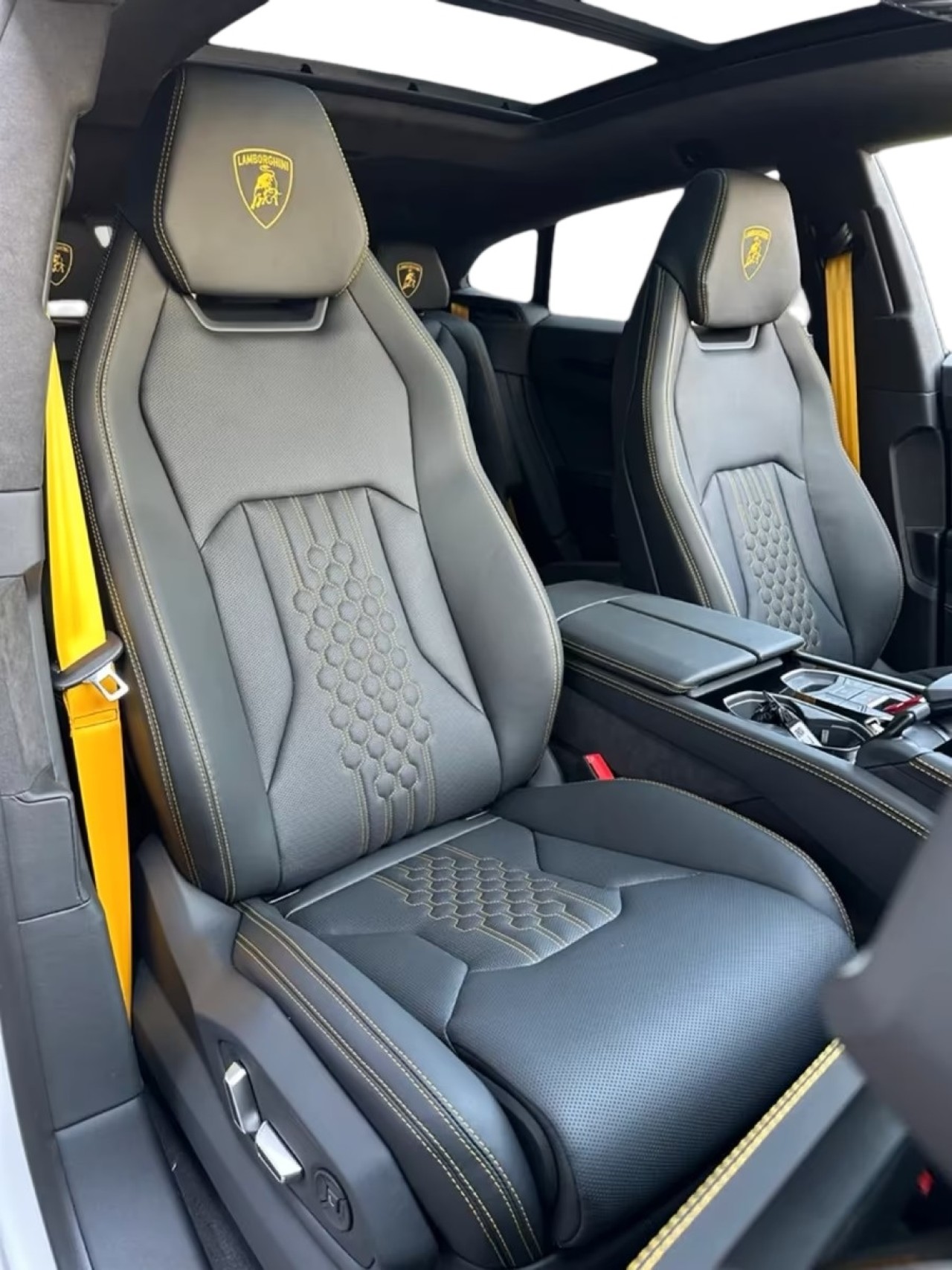 Lamborghini URUS SE - foto 15