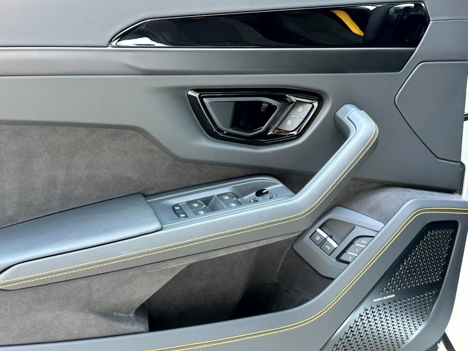 Lamborghini URUS SE - foto 19