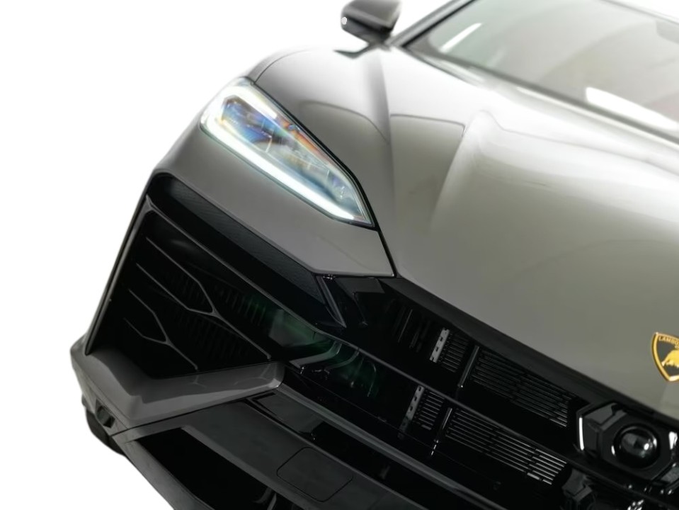 Lamborghini Urus SE - foto 23