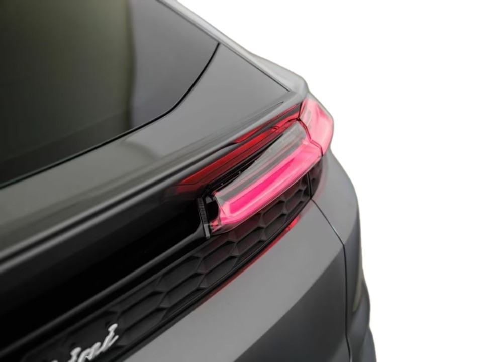 Lamborghini Urus SE - foto 26