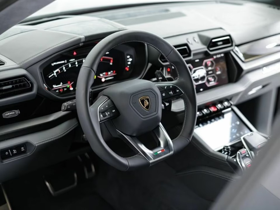 Lamborghini Urus SE - foto 6