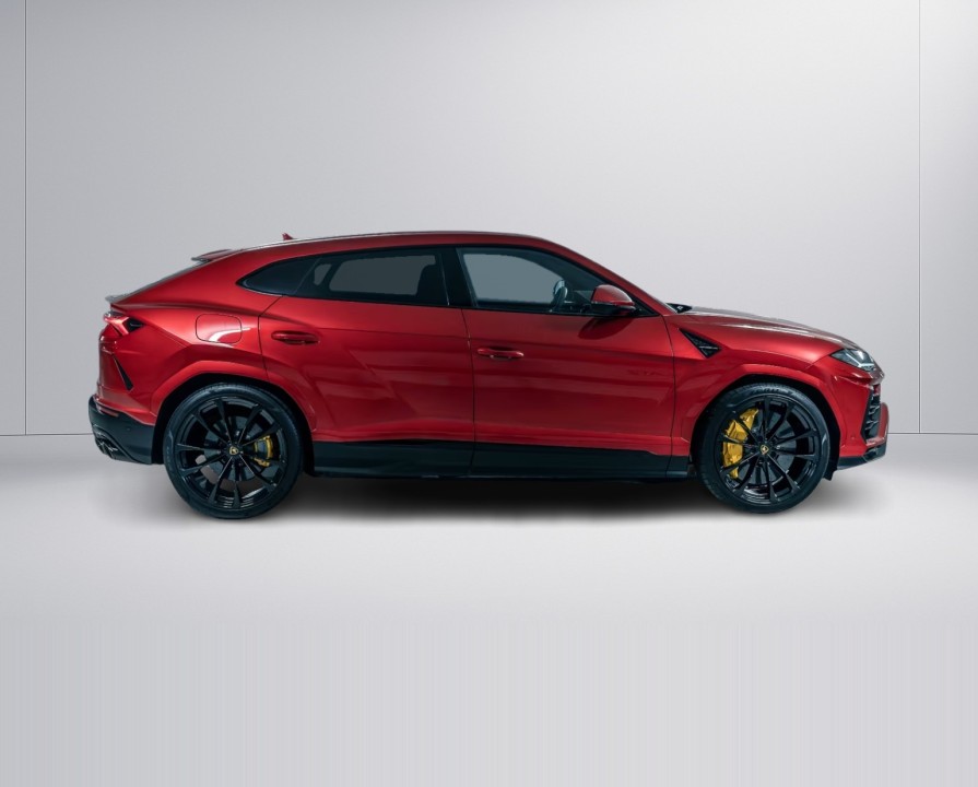 Lamborghini URUS (2)