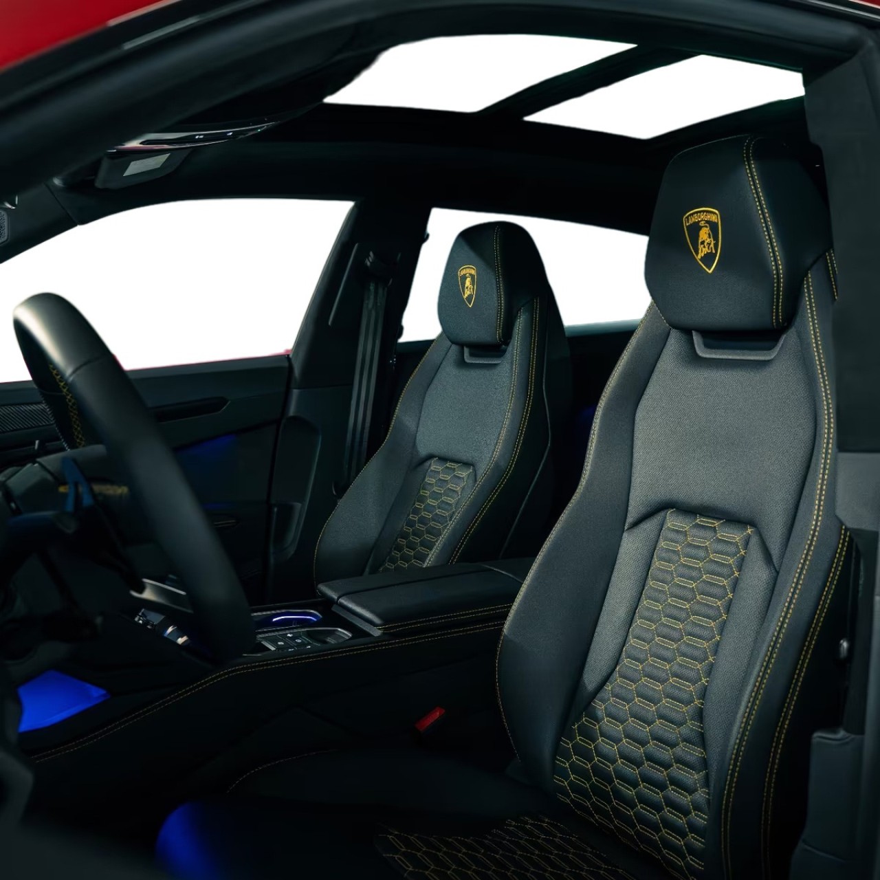 Lamborghini URUS - foto 8