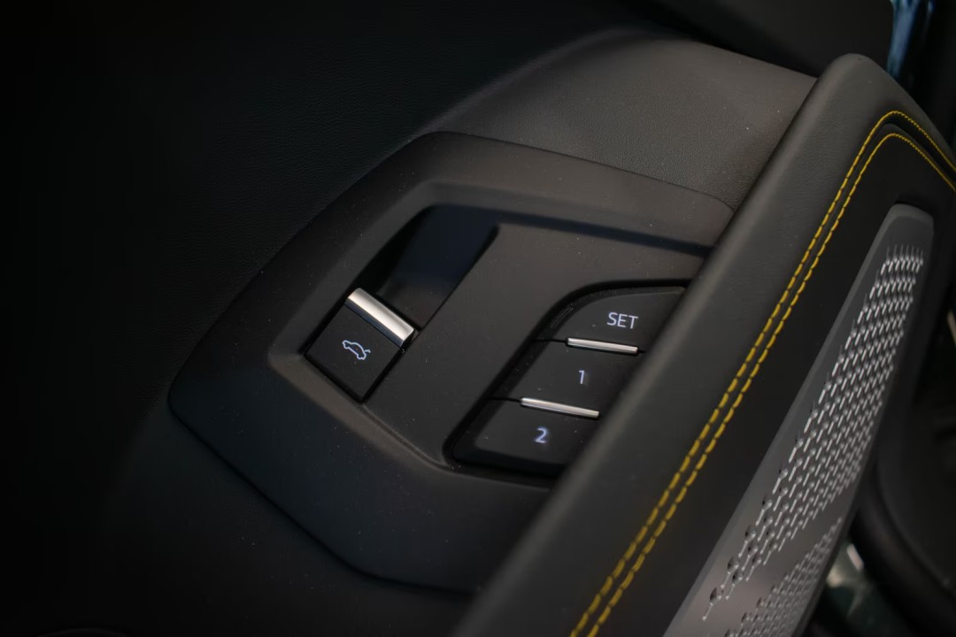 Lamborghini URUS - foto 28