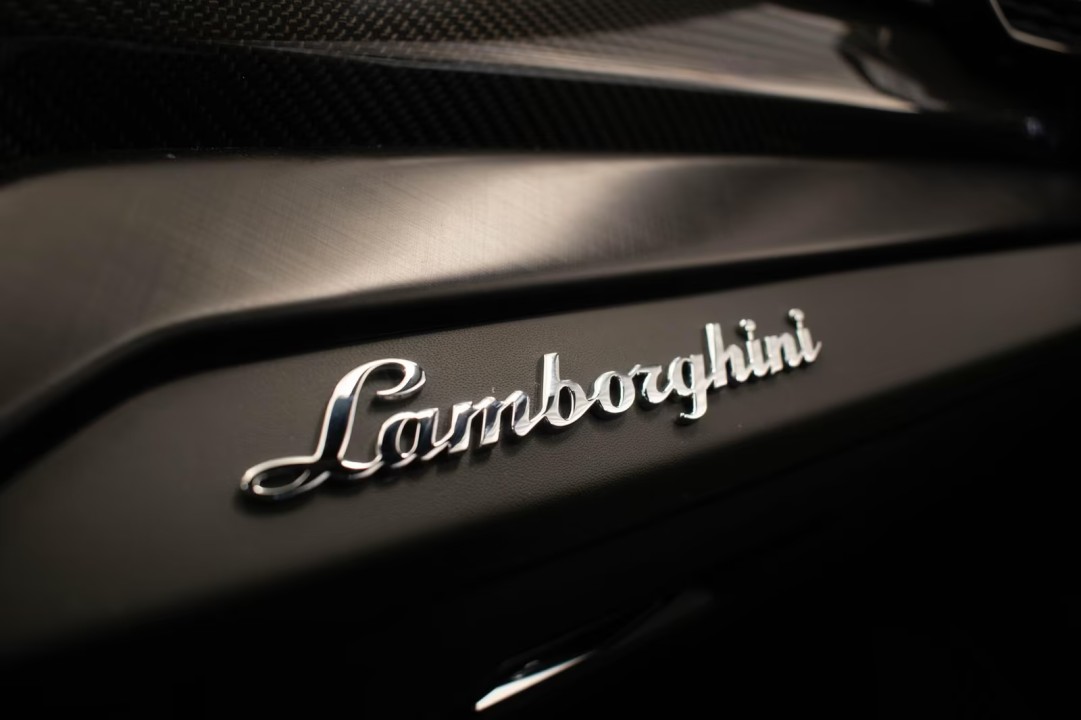 Lamborghini URUS - foto 23