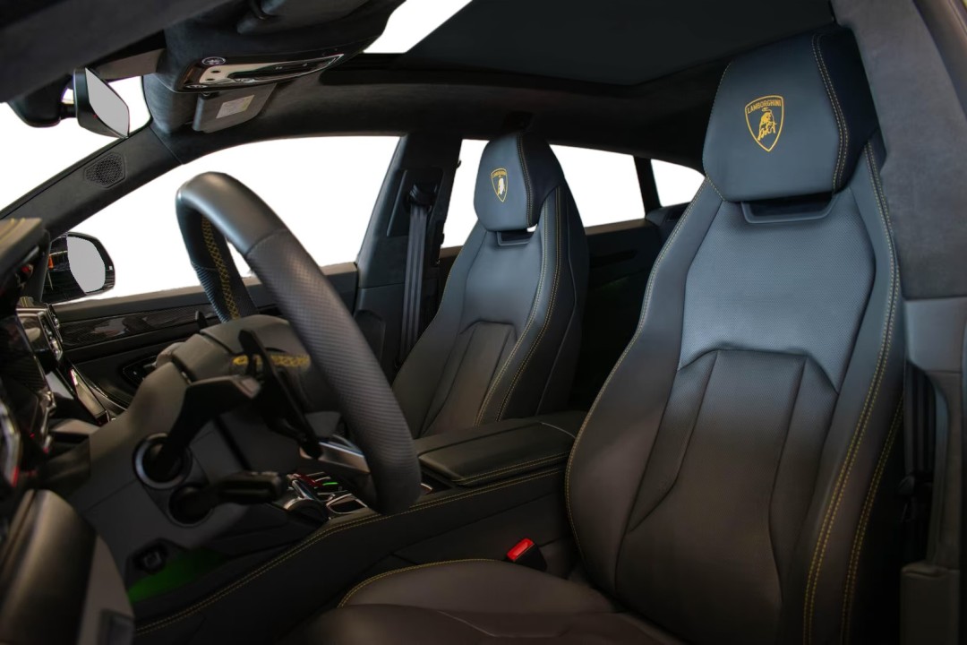 Lamborghini URUS - foto 8