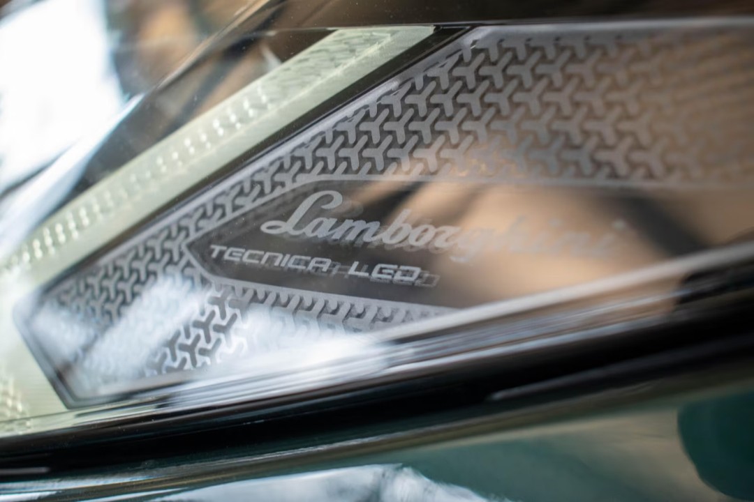 Lamborghini URUS - foto 24