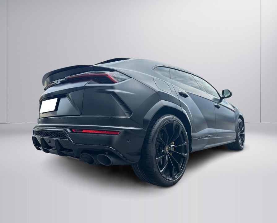 Lamborghini URUS (2)