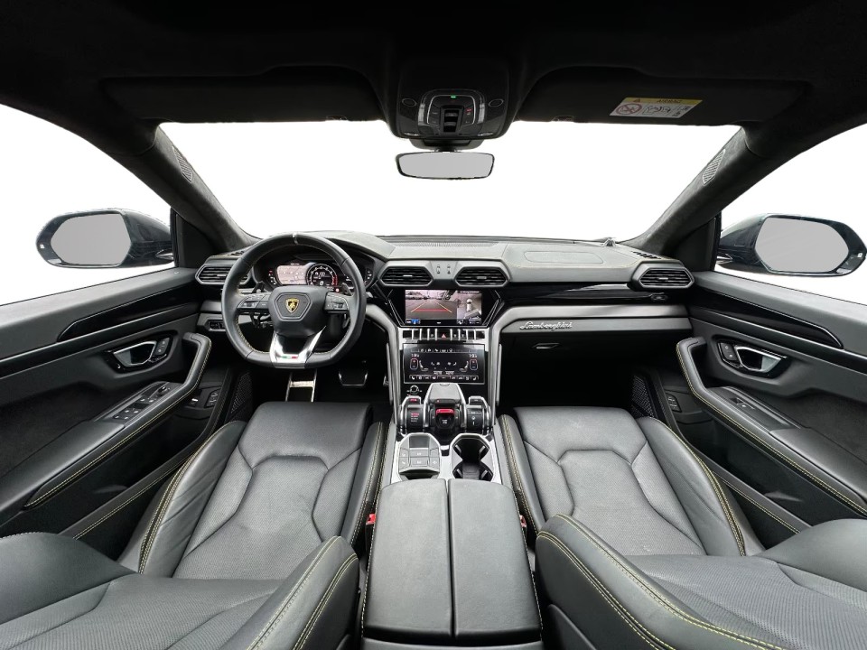 Lamborghini URUS - foto 13