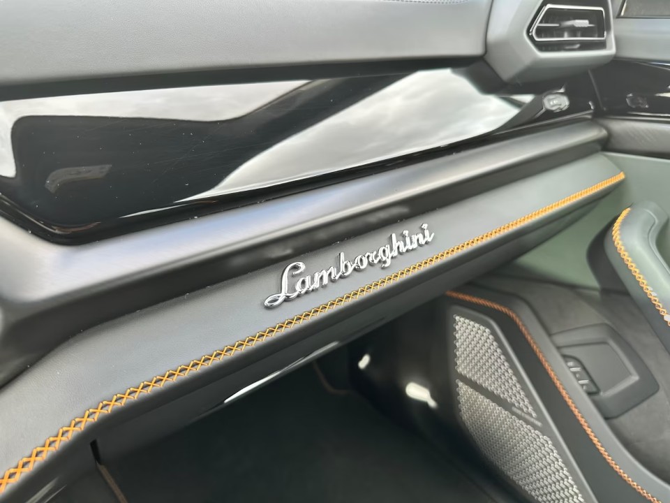 Lamborghini URUS SE - foto 24