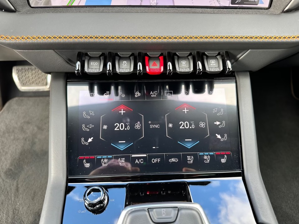 Lamborghini URUS SE - foto 26