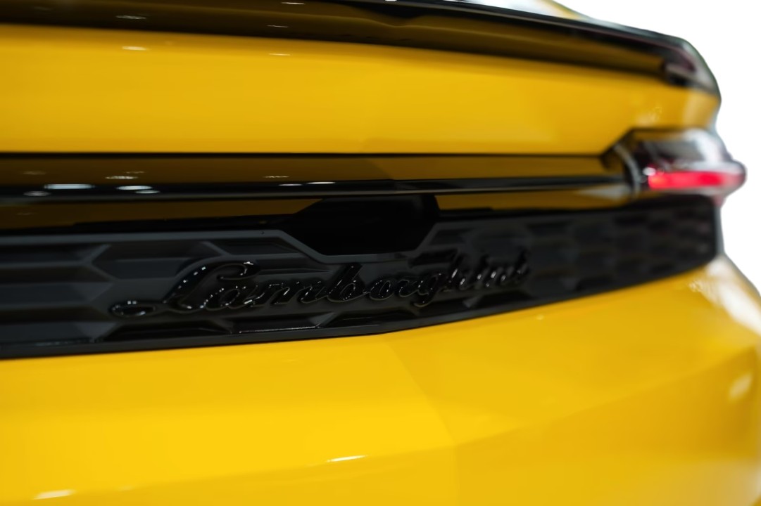 Lamborghini URUS SE - foto 28