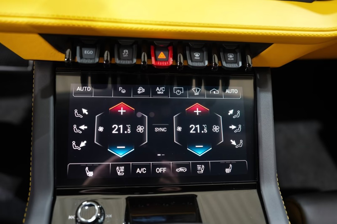 Lamborghini URUS SE - foto 14