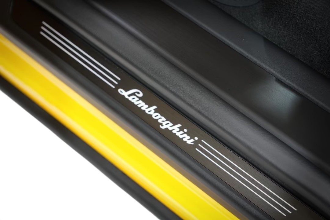 Lamborghini URUS SE - foto 27