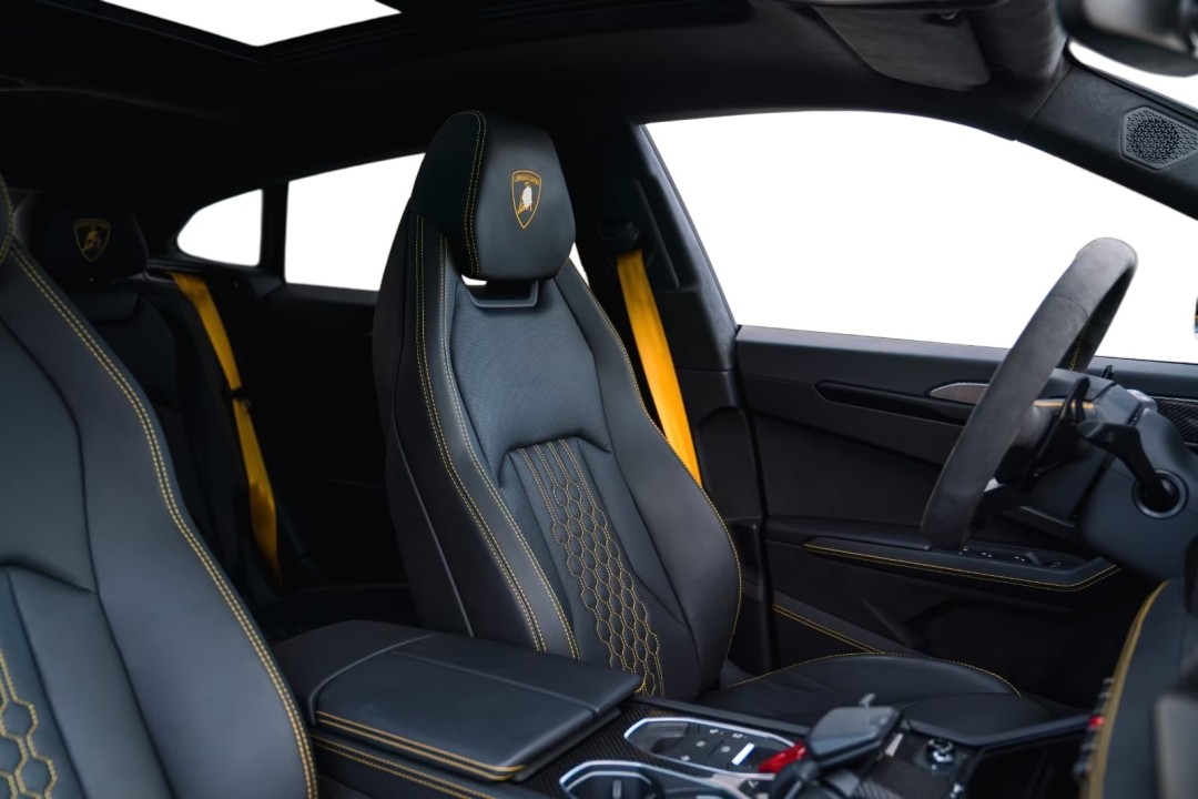Lamborghini URUS SE - foto 18