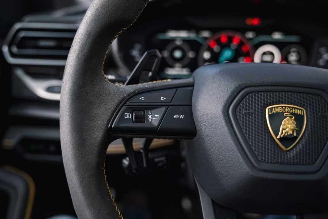 Lamborghini URUS SE - foto 22