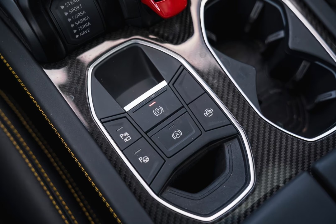 Lamborghini URUS SE - foto 26