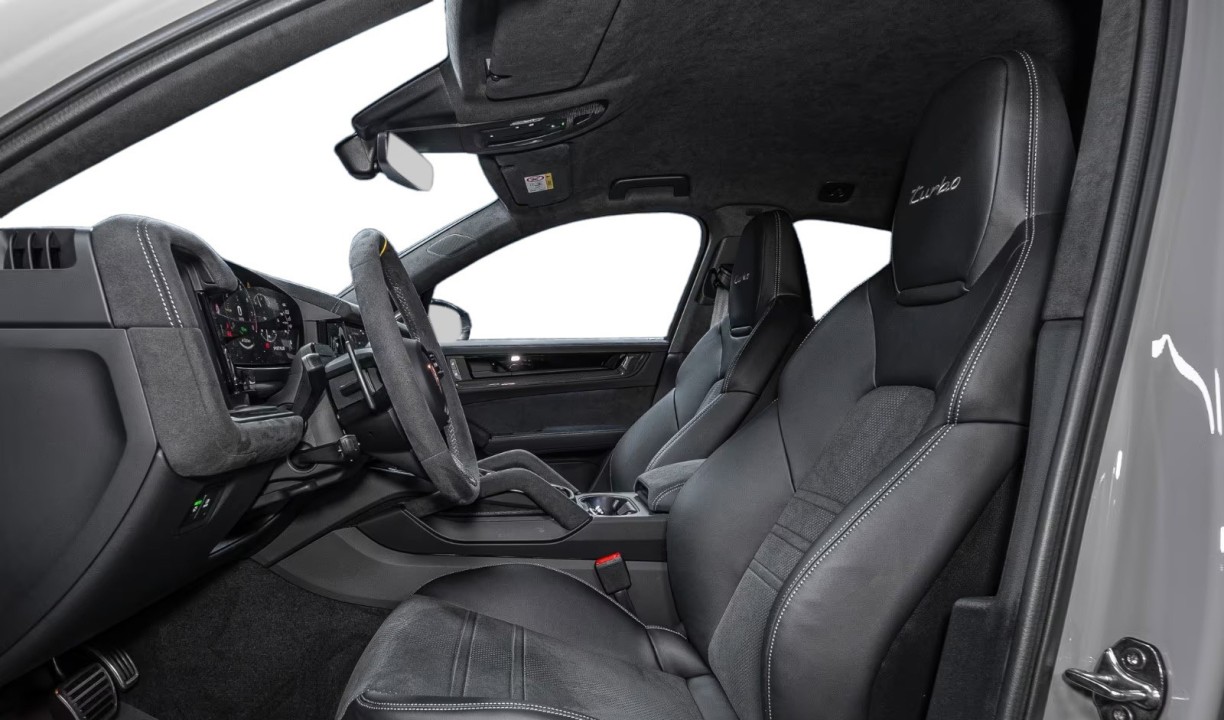 Porsche Cayenne Coupe Turbo E-Hybrid - foto 9