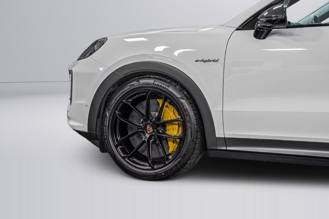 Porsche Cayenne Coupe Turbo E-Hybrid - foto 26
