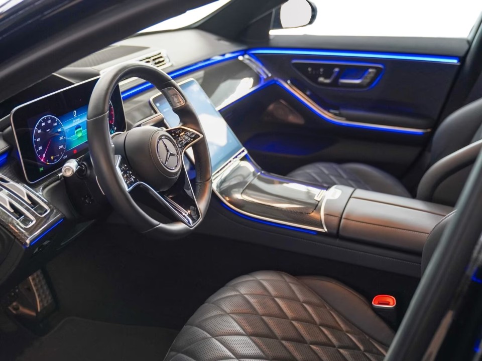 Mercedes-Benz S 500 4MATIC AMG - foto 7