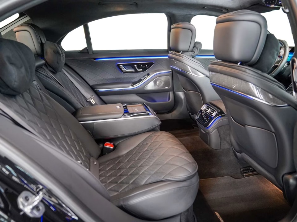 Mercedes-Benz S 500 4MATIC AMG - foto 21