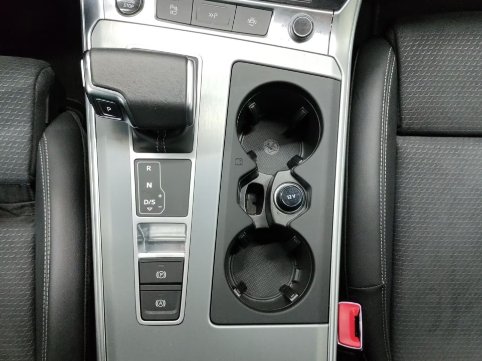 Audi A6 55 TFSIe Quattro - foto 8