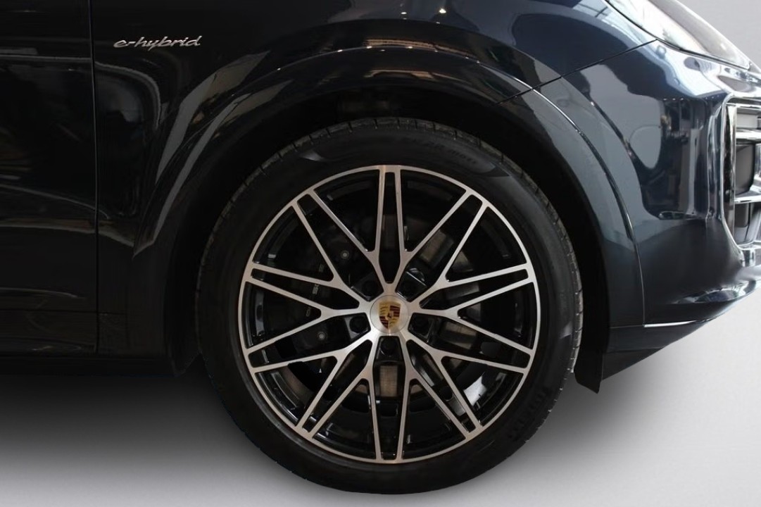 Porsche Cayenne Coupe E-Hybrid - foto 19