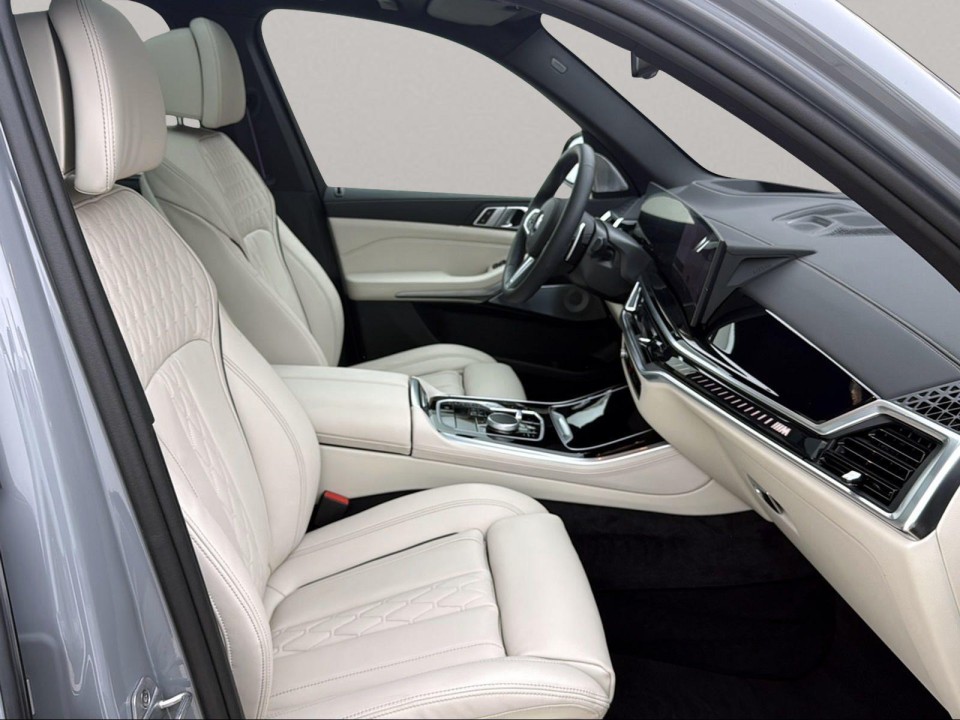 BMW X5 M60i xDrive - foto 9