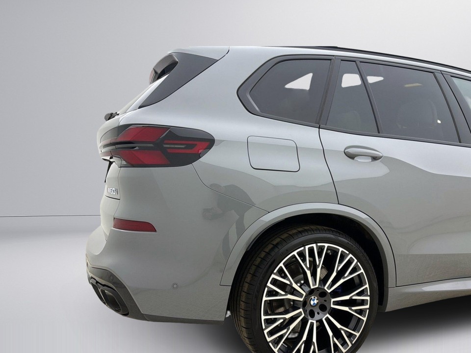 BMW X5 M60i xDrive - foto 17