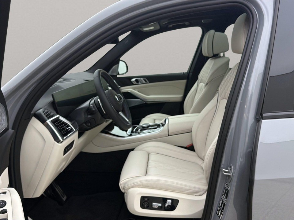 BMW X5 M60i xDrive - foto 8