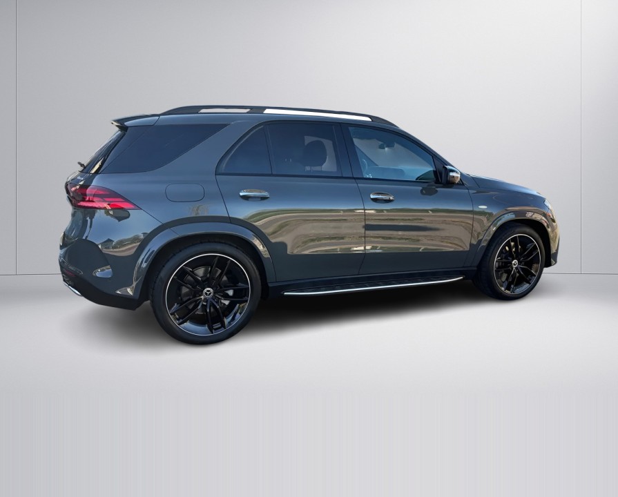 Mercedes-Benz GLE 350de 4MATIC AMG (2)
