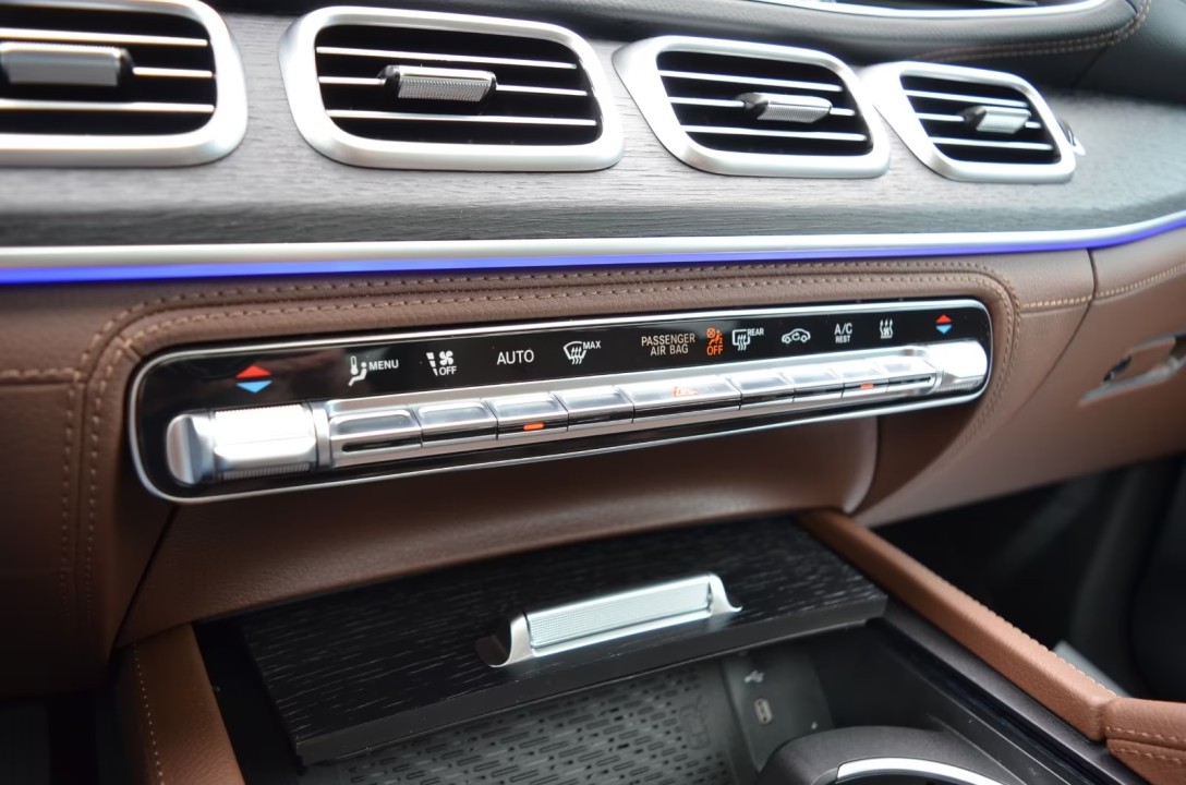 Mercedes-Benz GLE Coupé 400e 4MATIC AMG Line - foto 14