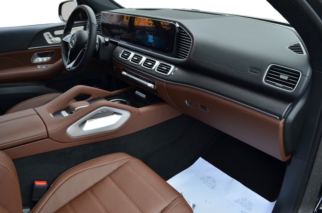 Mercedes-Benz GLE Coupé 400e 4MATIC AMG Line - foto 11