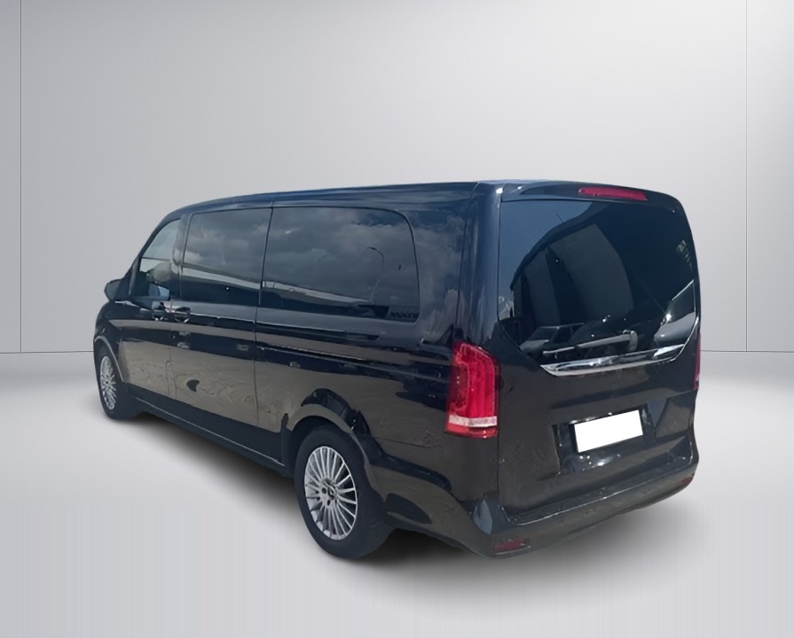 Mercedes-Benz V 300d Extralong Avantgarde (4)