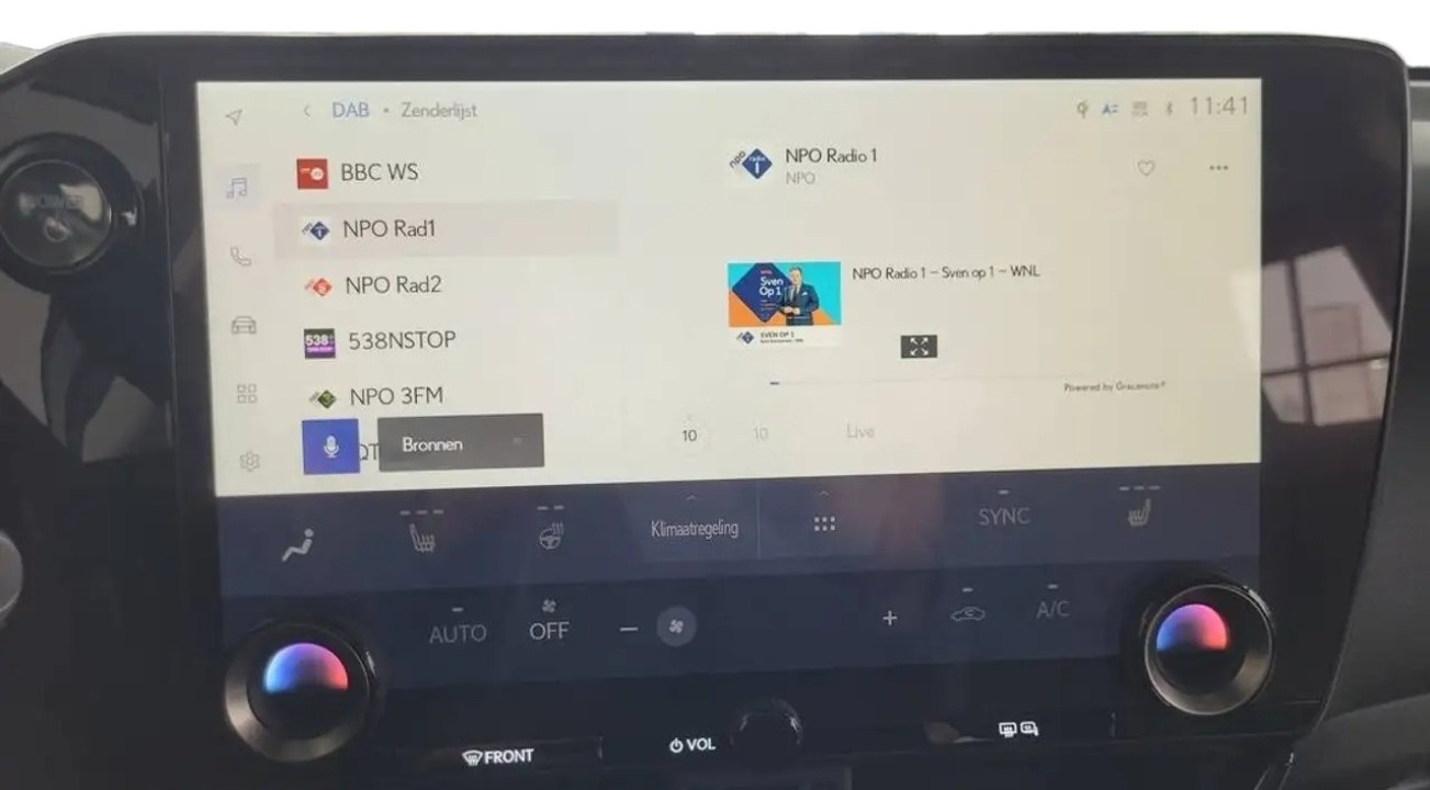 Lexus Seria NX 450h+ - foto 18