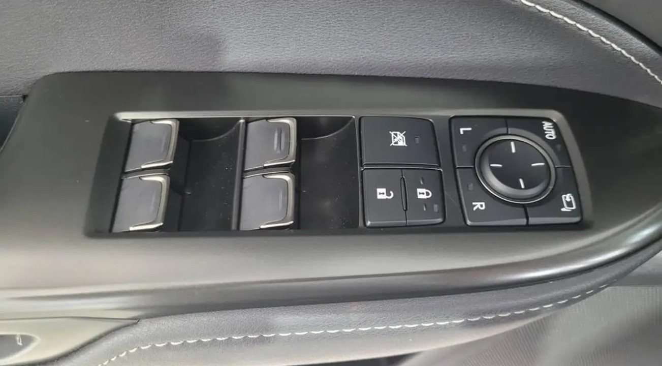 Lexus Seria NX 450h+ - foto 20