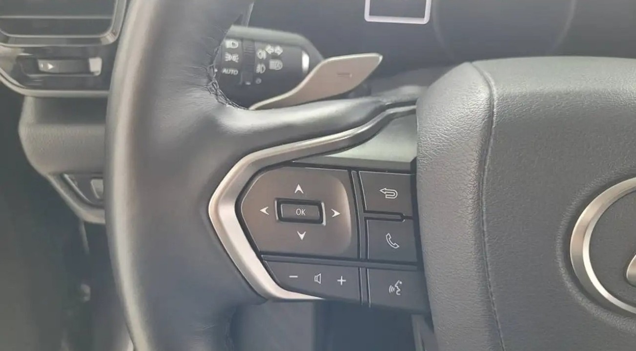 Lexus Seria NX 450h+ - foto 11