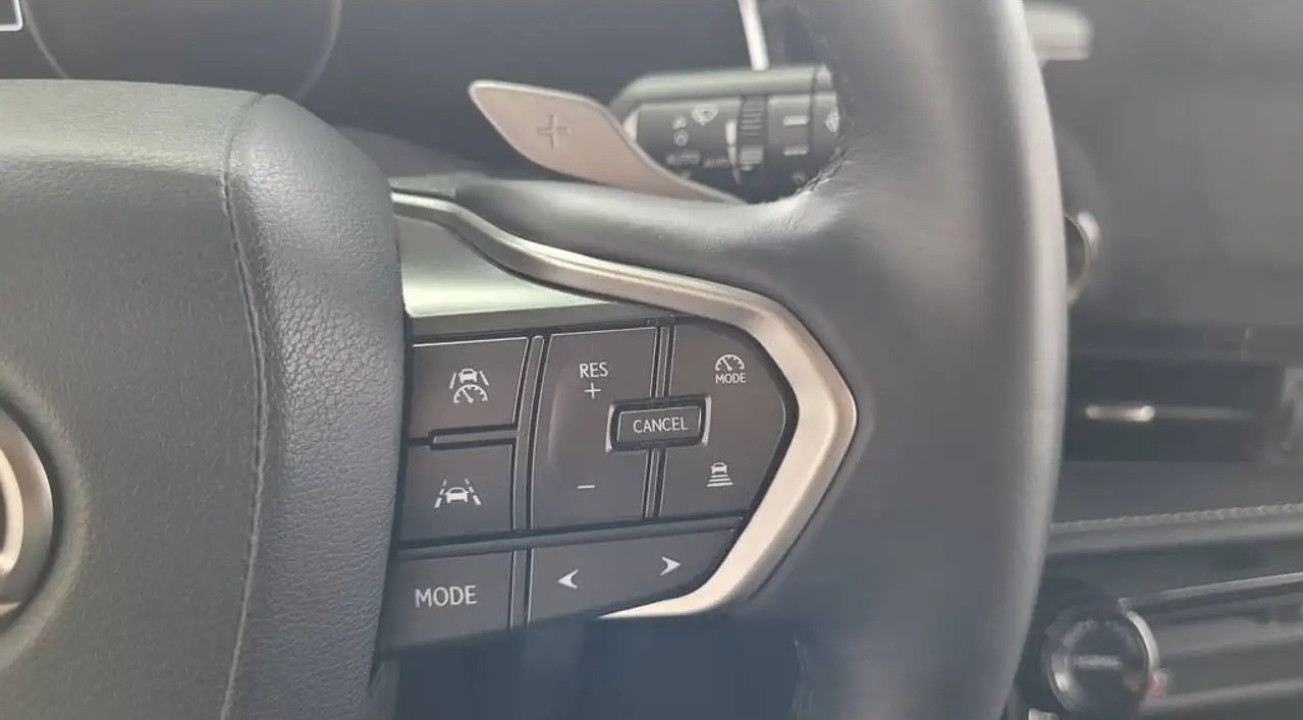 Lexus Seria NX 450h+ - foto 12