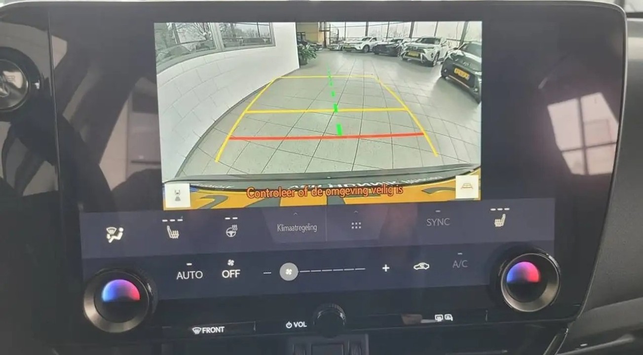 Lexus Seria NX 450h+ - foto 16