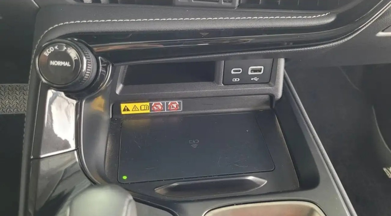 Lexus Seria NX 450h+ - foto 14