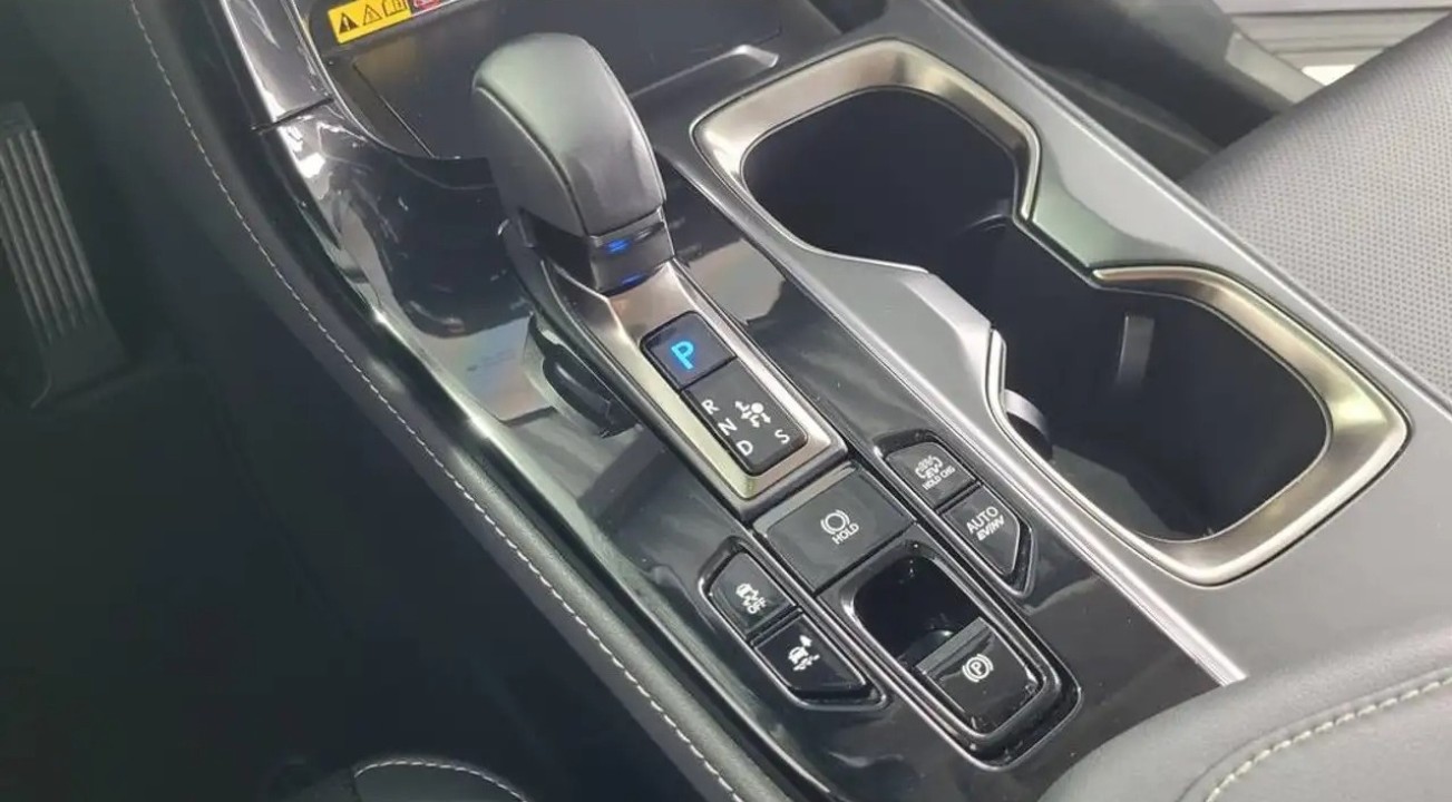 Lexus Seria NX 450h+ - foto 13