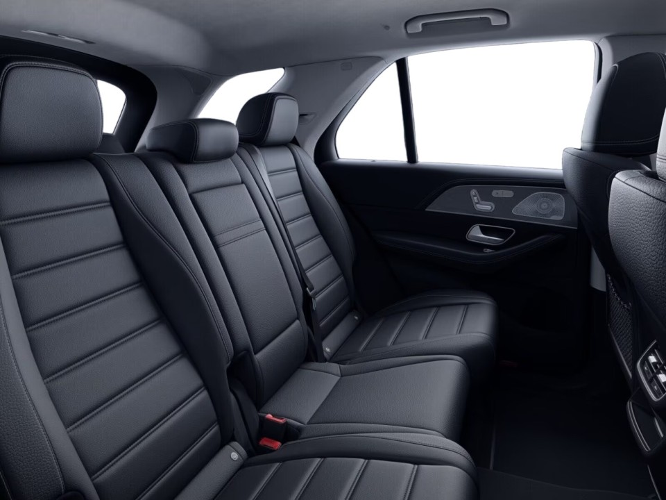 Mercedes-Benz GLE 400d 4MATIC AMG Line - foto 11